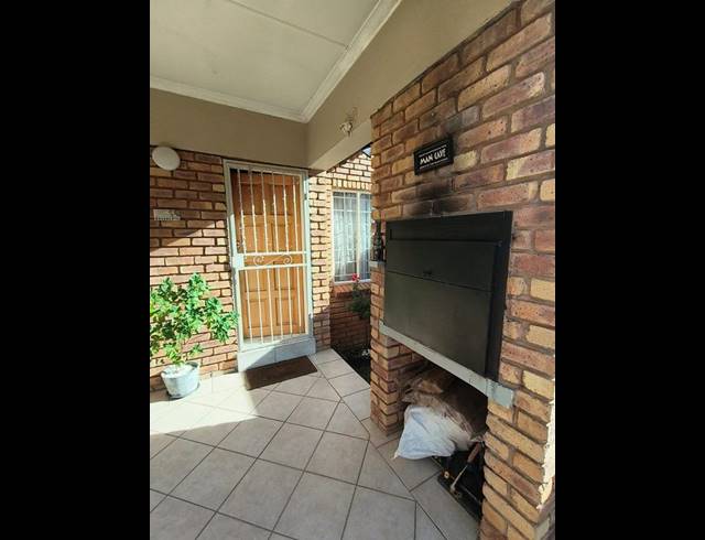 3 BEDROOM TOWNHOUSE FOR SALE IN CELTISDAL